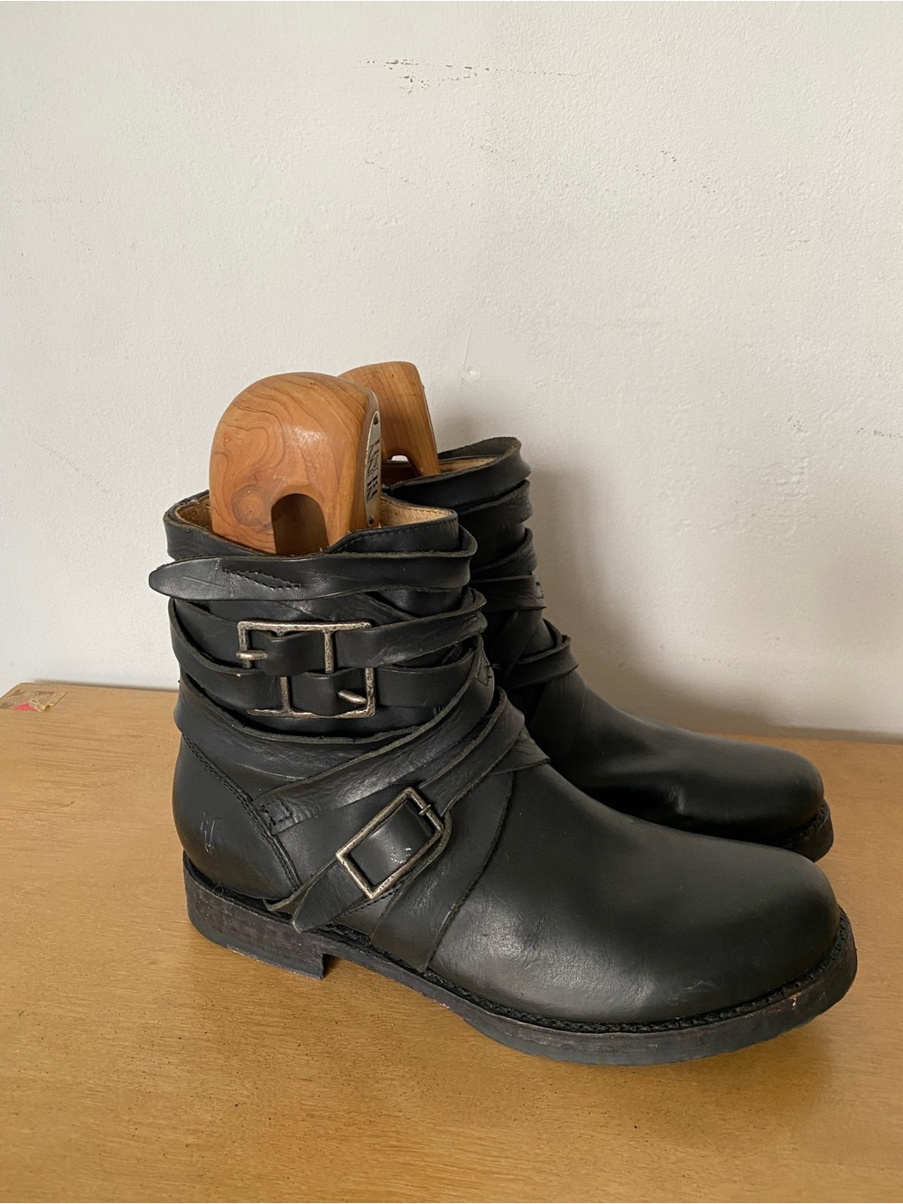Frye Black Leather Women's Wrap Strap Combat Boots